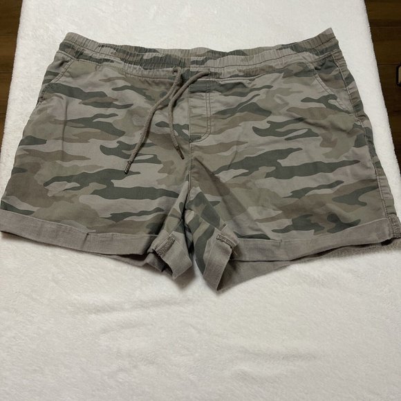 Time and Tru Pants - Time And Tru Women’s Camo Shorts Size XL 16-18 Drawstring